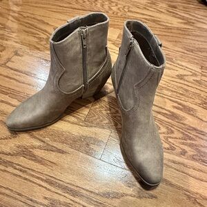 Dolce Vita Taupe Ankle Booties Never Worn